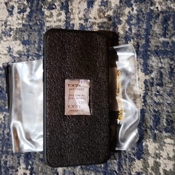 11 Pro Black and Pink Heart Pattern Phone Case with Stand - Picture 5 of 5